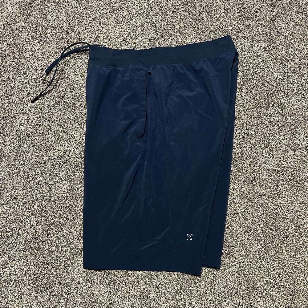 Lulu Lemon Mens Medium Dark Blue Athletic Shorts